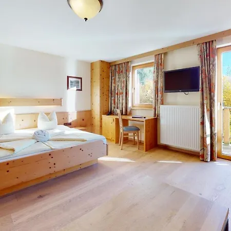 Otel Daxer 3*